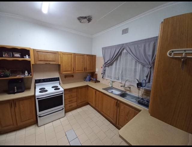 3 BEDROOM HOUSE FOR SALE IN PRETORIA GARDENS